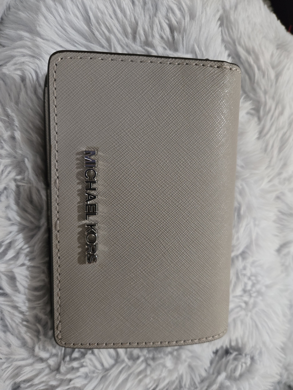 Michael Kors  Leather  Wallet - Pearl Grey